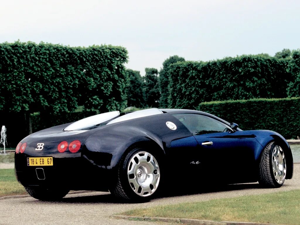 Бугатти 1999. Бугатти Вейрон 2000. Bugatti Veyron 1999. Bugatti 18