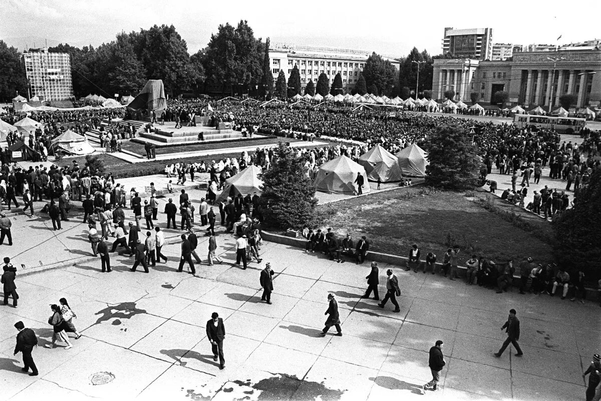 Вовчики и юрчики таджикистан. Сталинабад Душанбе. Душанбе 1990.