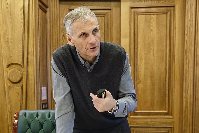 Чем сейчас занимается бывший губернатор. Хорошавин. александр вадимович хорошавин. хорошавин губернатор сахалинской области коллекция часы. олег николаевич хорошавин.