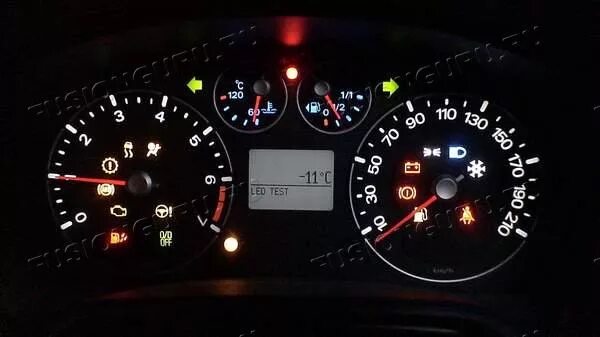 Купить Панель (щиток) приборов Ford Focus 2 (04-08) 1483716 в Москве по цене: 6 