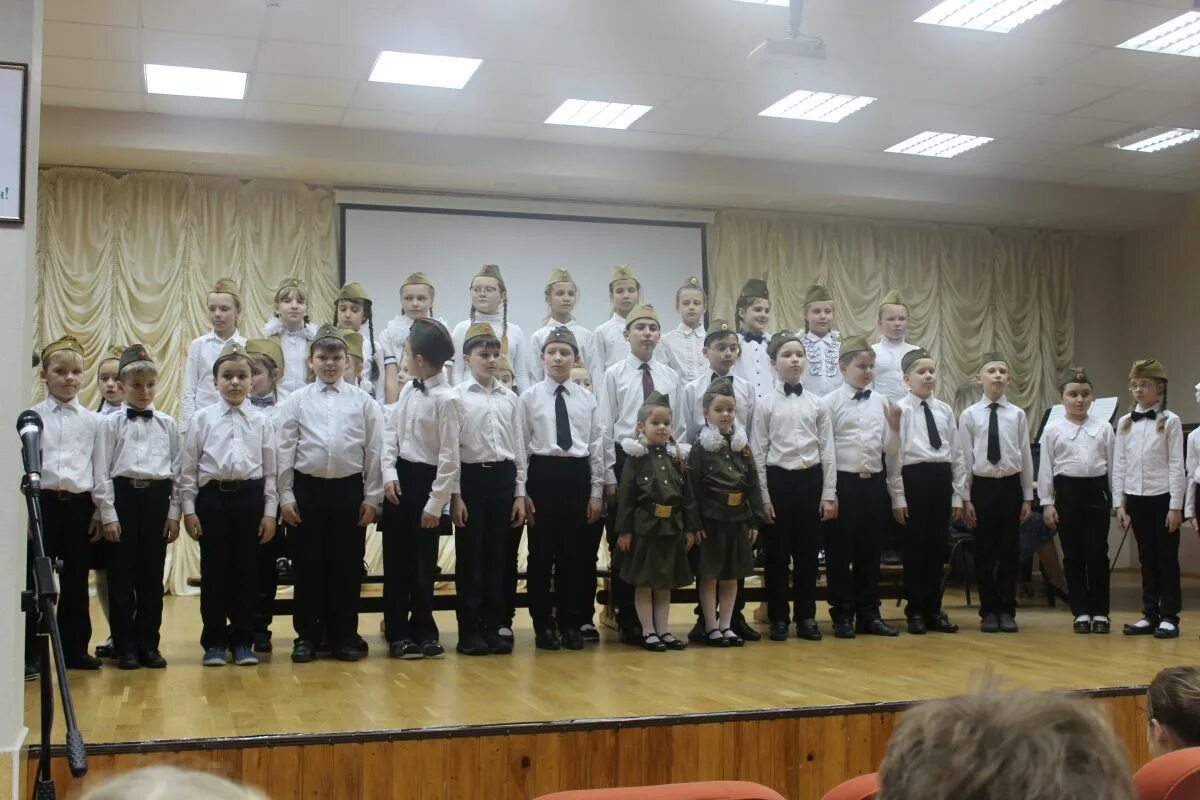 Директор дмш 5 старый оскол-. Дши 5 старый оскол. Музыкальная школа старый оскол. Музыкальная школа 3 старый оскол. Музыкальная школа 1 белгород.