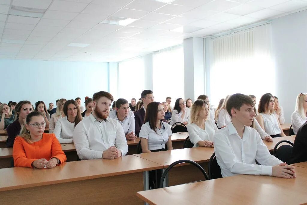 Белгородский педагогический колледж эмблема. Машиностроительный техникум белгород. Общежитие индустриального колледжа белгород. Медицинский колледж ниу белгу. Педколледж белгород.