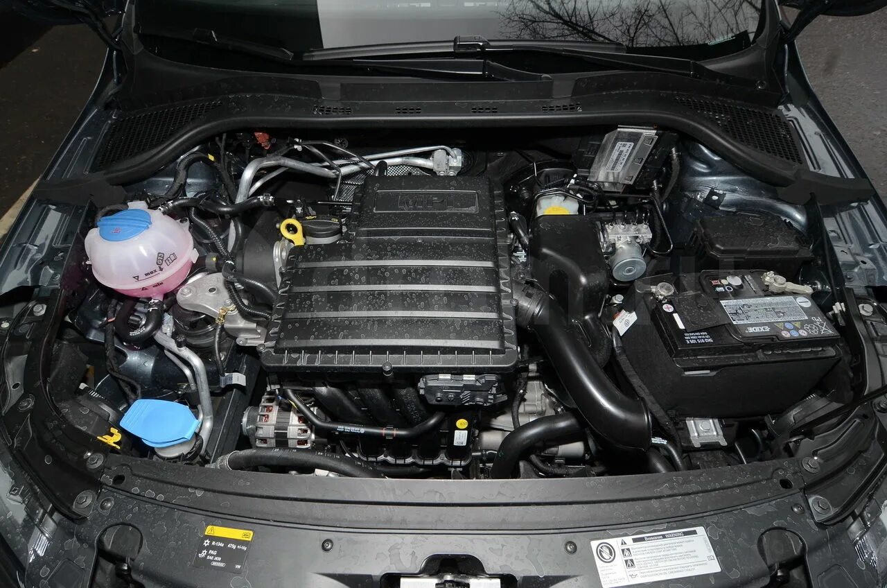 Skoda rapid 1.6 mpi. Ресивер шкода рапид 1.6. skoda rapid 1.6 mpi вид двигателя снизу.