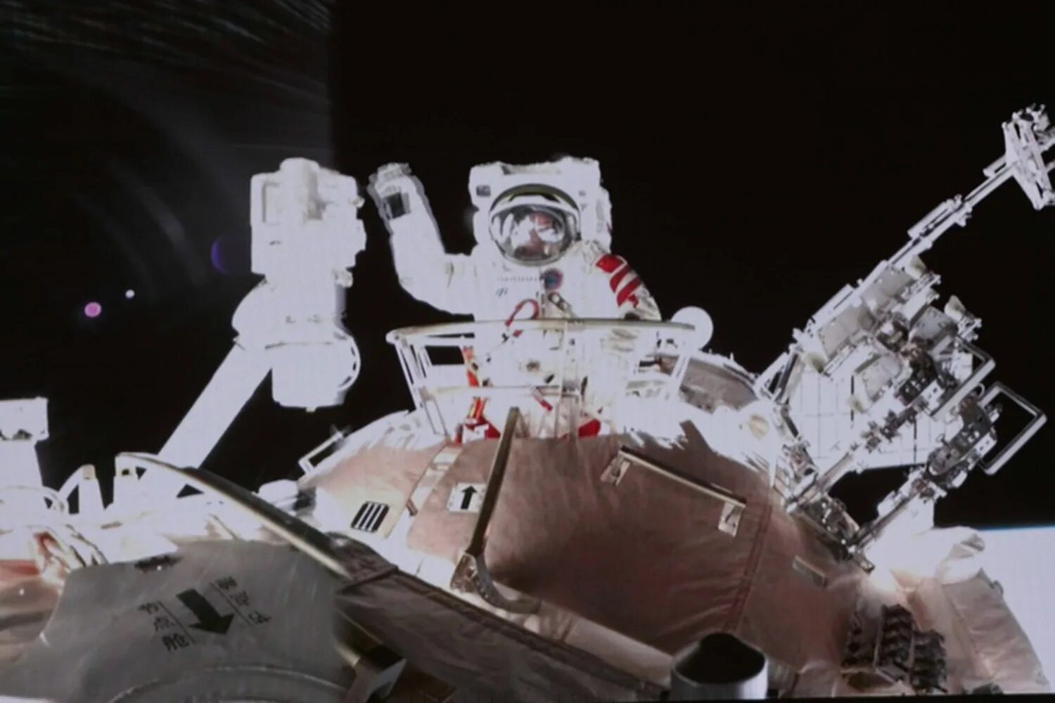 1 июня 2030 года. Китайские Тайконавты на Луне. Эпоха пилотируемой космонавтики. Китайская Лунная пилотируемая программа. Центр пилотируемой космонавтики.