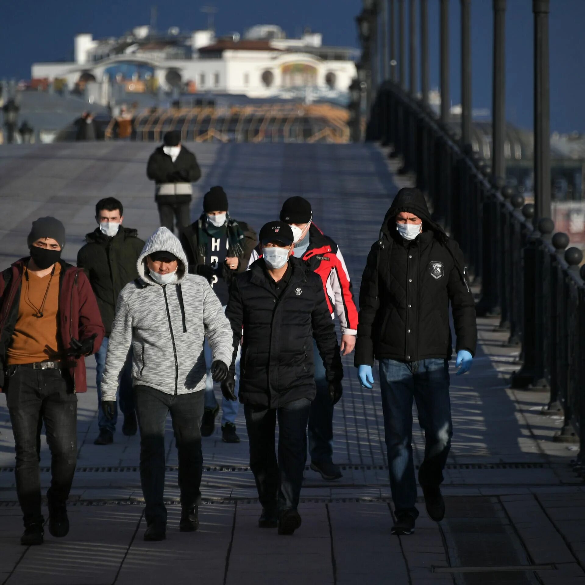 15 июня время. Трудовая миграция кыргызстанцы в Москве. Мигранты в Москве. Мигранты из России 2022. Мигранты возвращаются.