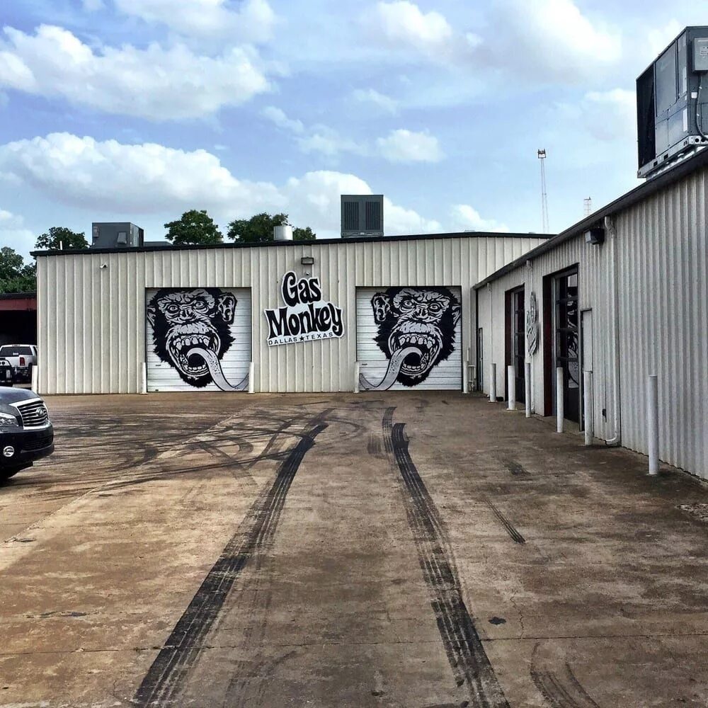 Как называется гараж. Гараж gas monkey. мастерская газ манки. название для гаража. garage название.
