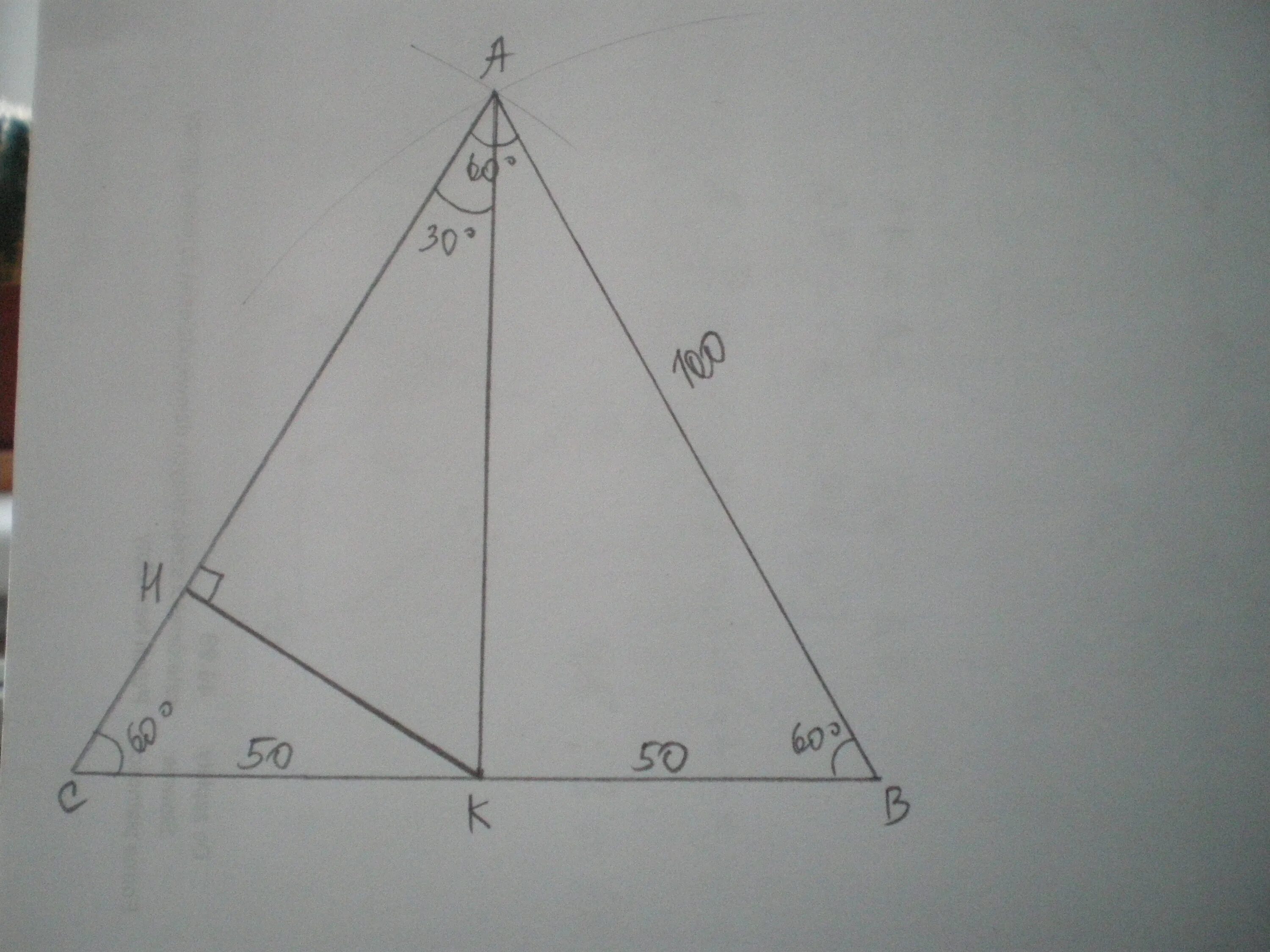 Через точку к стороны ас треугольника. Треугольник 13 см на 13см. Треугольник ABC AE 13 см. Высота в равнобедр треугольнике.
