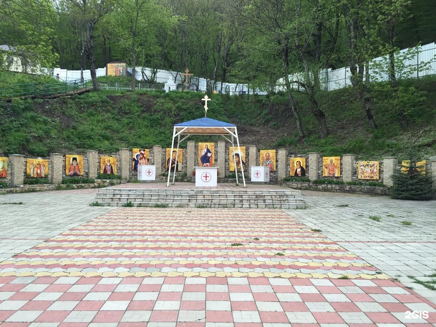 Гора бештау мужской монастырь пятигорск. Бештаугорский мужской монастырь Пятигорск. Успенский Второафонский монастырь Пятигорск. Второафонский Бештаугорский мужской монастырь. Мужской монастырь Пятигорск Бештау.