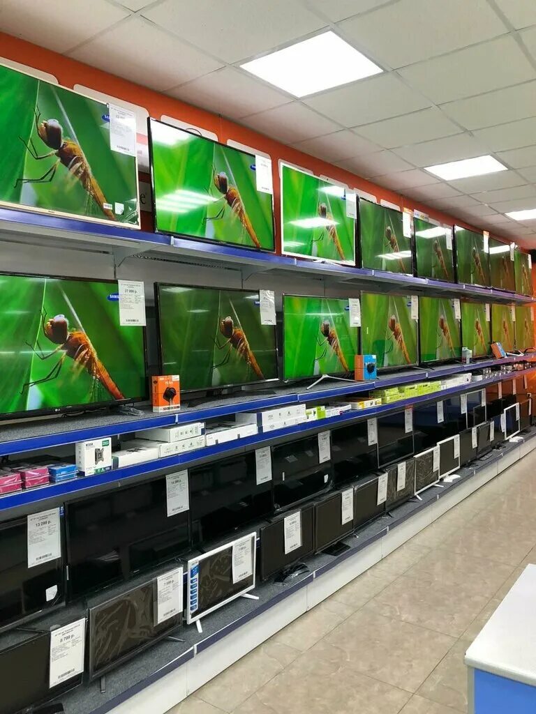 Якутск туйаара днс. Дэлэй якутск. Магазин dns в якутске. Магазин днс в якутске. Магазин техники якутск.
