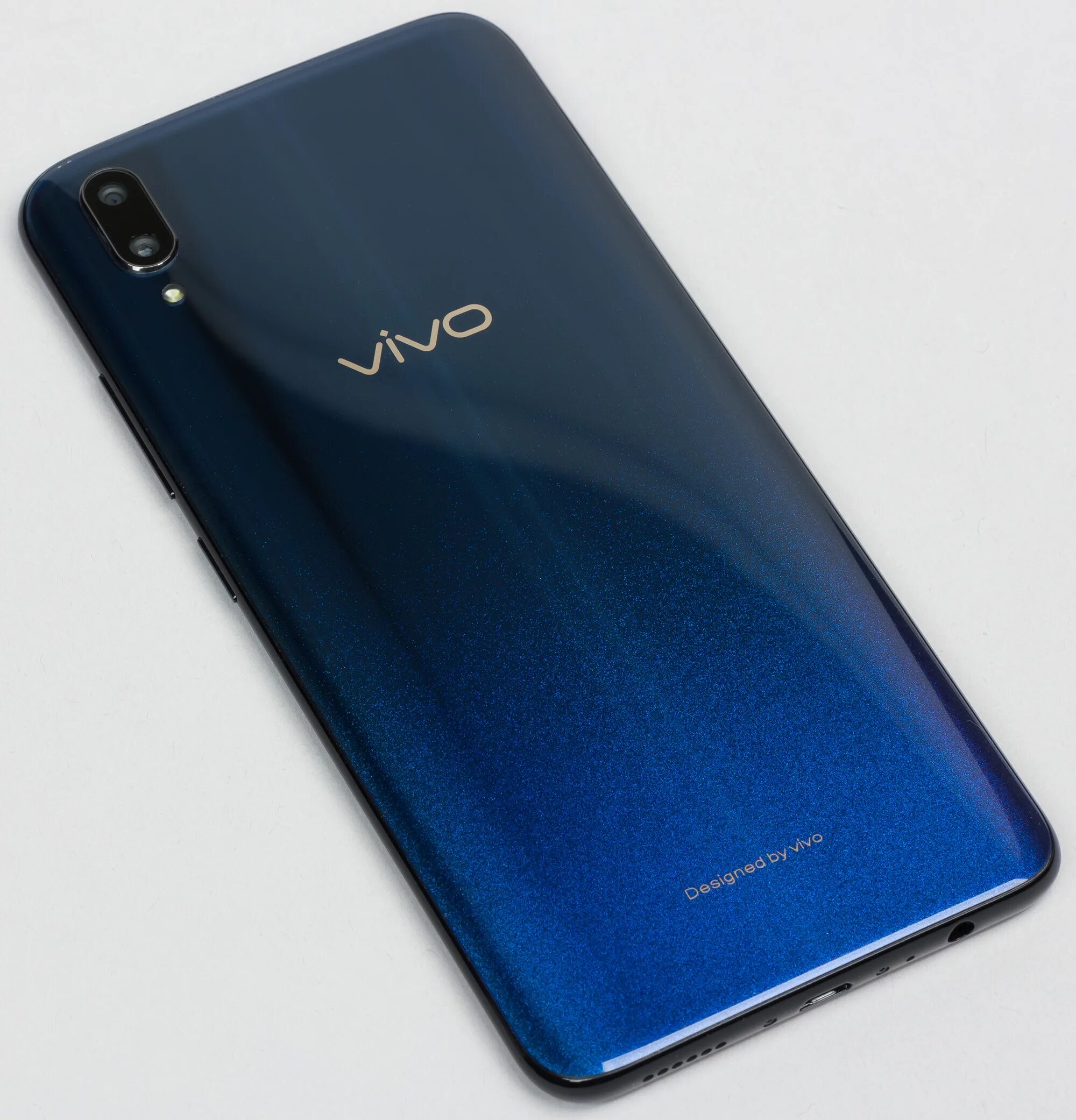 Смартфон vivo откуда появился. Vivo v11i. смартфон vivo v11. смартфон виво 11. vivo 1804.