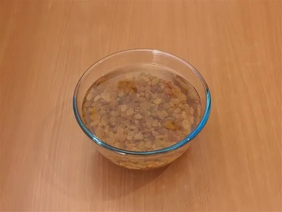Как замочить изюм для кулича в воде. Как замочить изюм для кулича.