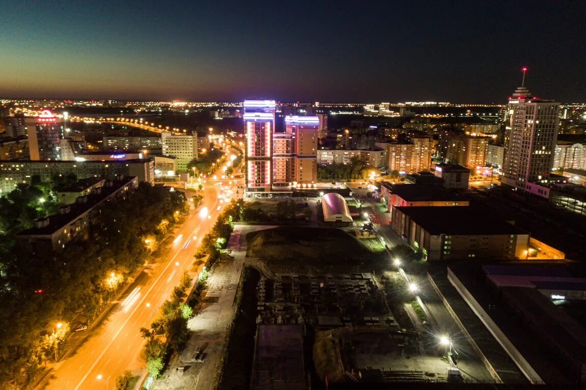 цветной бульвар тюмень с высоты птичьего полета. самые благоустроенные места тюмени. тюменская жизнь. ночная наба тюмень. солнце в тюмени фото.