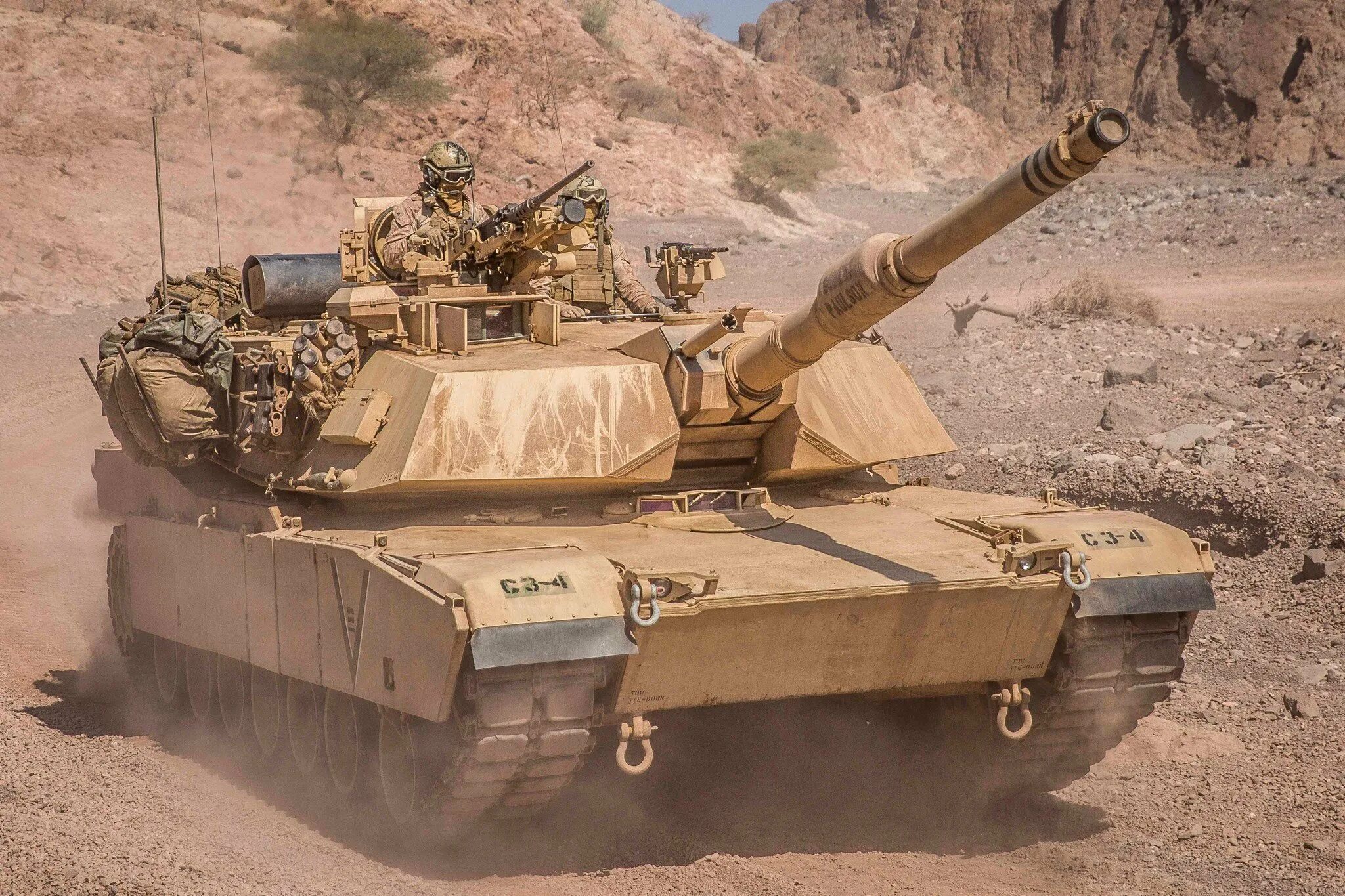 Танк м1 абрамс. Танк m1 abrams. Танк м1 абрамс. M1 abrams 1980. Танк м1 абрамс.