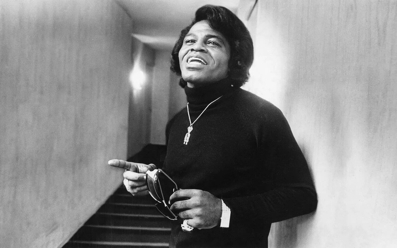 James brown певец. Жамес броун. Музыка brown. Музыка brown. James brown молодой.