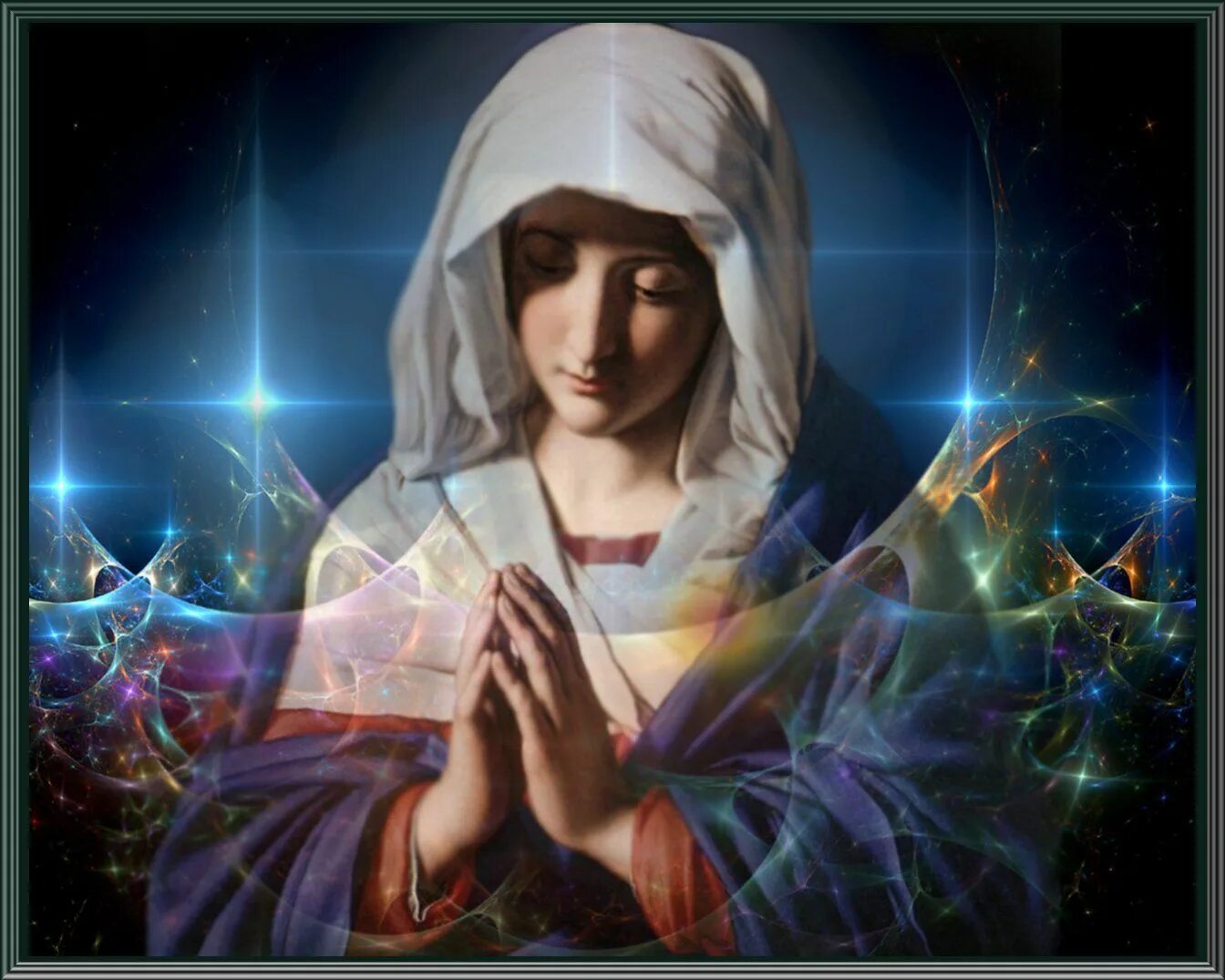 Мать молится. Девушка перед иконой. Женщина молится. Божественная женщина. Молитва матери марии