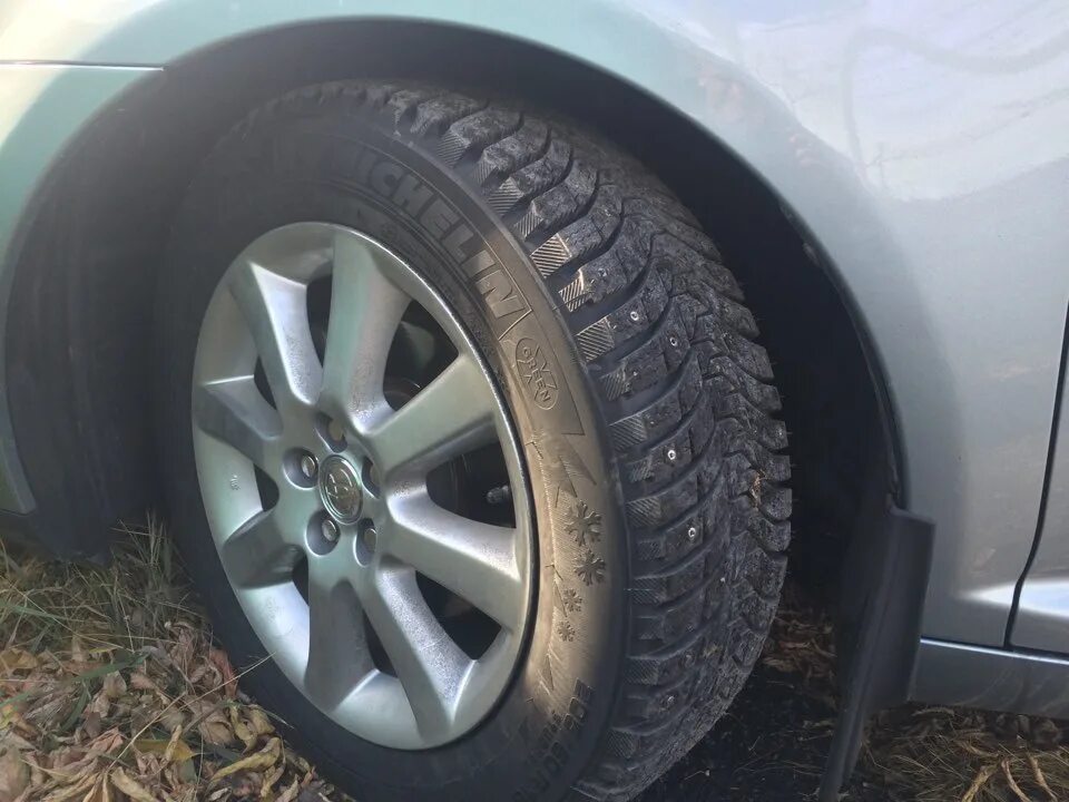 Тойота авенсис 2001 шины 195/65 r15. Диски r15 калдина. Резина на тойоту авенсис. Резина на тойоту авенсис. Резина на тойоту авенсис.