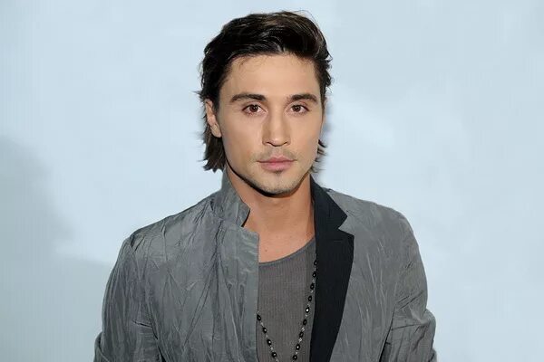 Дима билан молодой фото singer Дмитрий Билан. Дмитрий Николаевич Билан (имя при рождении и до июня 2008