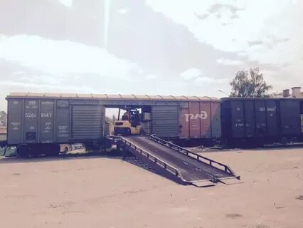 Загрузочный вагон
