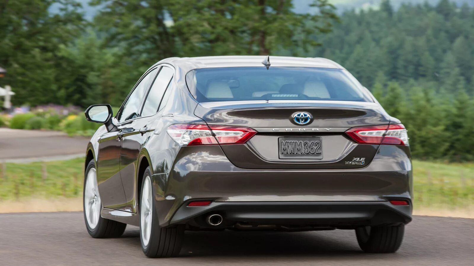 Тойота камри 2018. Toyota camry 2019 сзади. camry v70 hybrid. camry xv70 2019 сзади. новая тойота камри сзади.