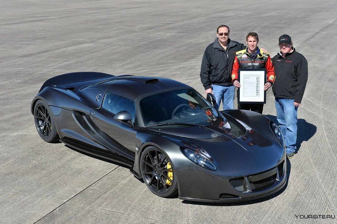 3 самых быстрых машины. Hennessey Venom gt 2014. Бугатти Веном. Самая быстрая машина в мире. Самая быстрая тачка.