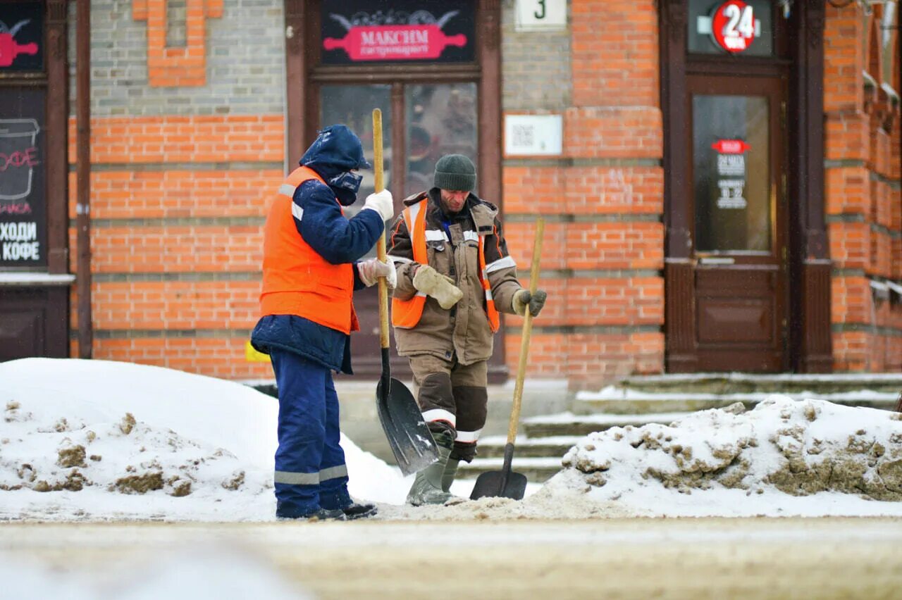 Winter still. Тепло город.