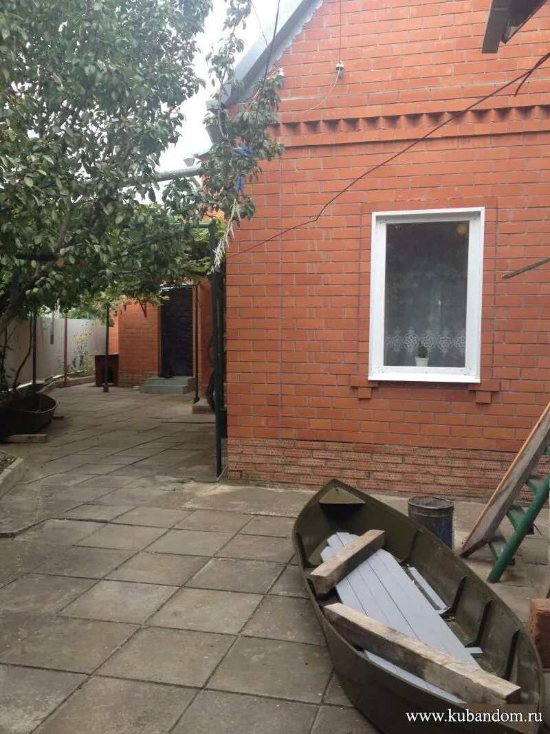 Приморско ахтарск строй дом заводская 1. Дом в приморско-ахтарске. Дом в приморско-ахтарске. Недорогие дома приморско ахтарск. Бунгало приморско ахтарск.