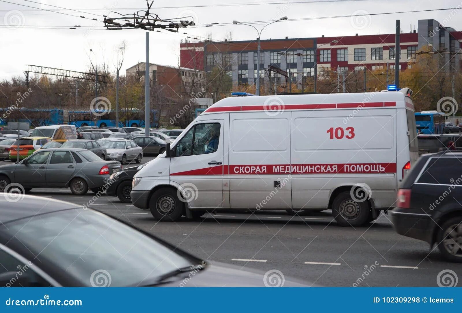 103 Скорая. Машина скорой помощи 103. Машины скорой помощи в Москве. Много скорых москва