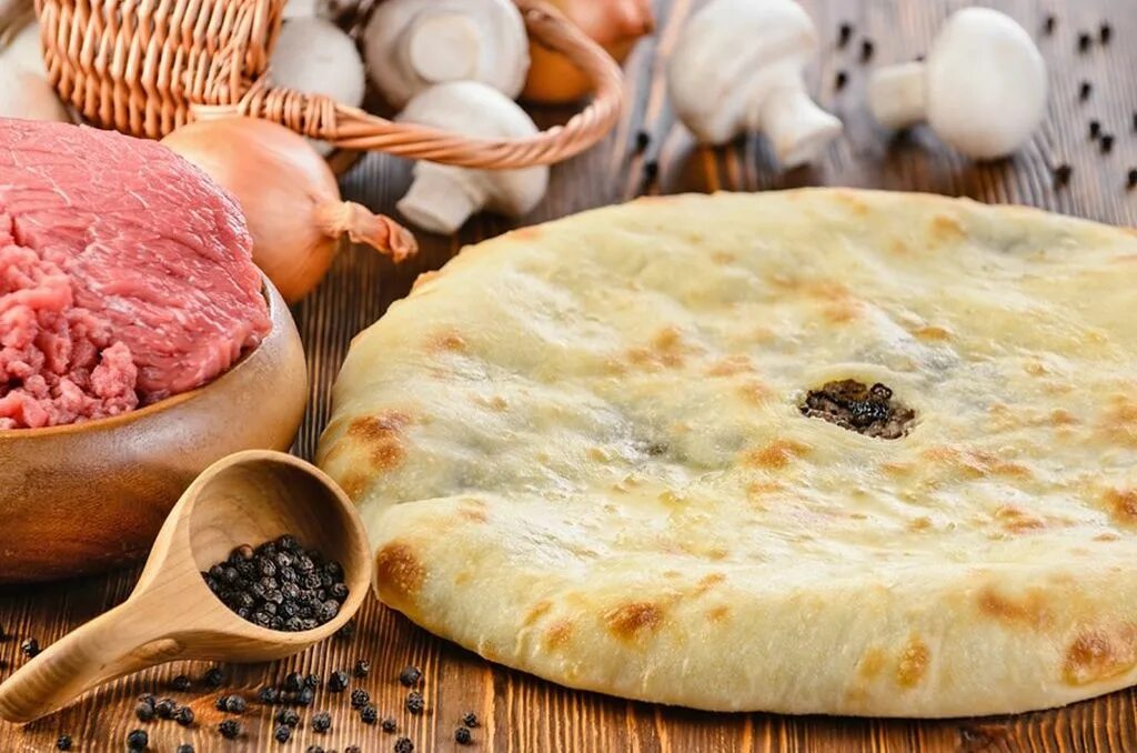 осетинские блюда пироги. осетинские пироги новый год. осетинская осетинский алибах. осетинский пирог фыджин. осетинский пирог с капустой.