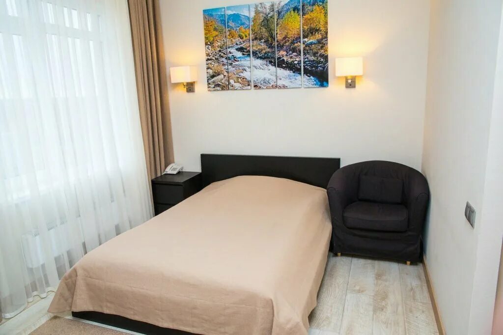 Белая лилия гостиница котельниково. Отель кристалл котельниково волгоградская область. Гостиница кристалл котельниково. Гостиница кристалл котельниково. Кристалл котельниково.