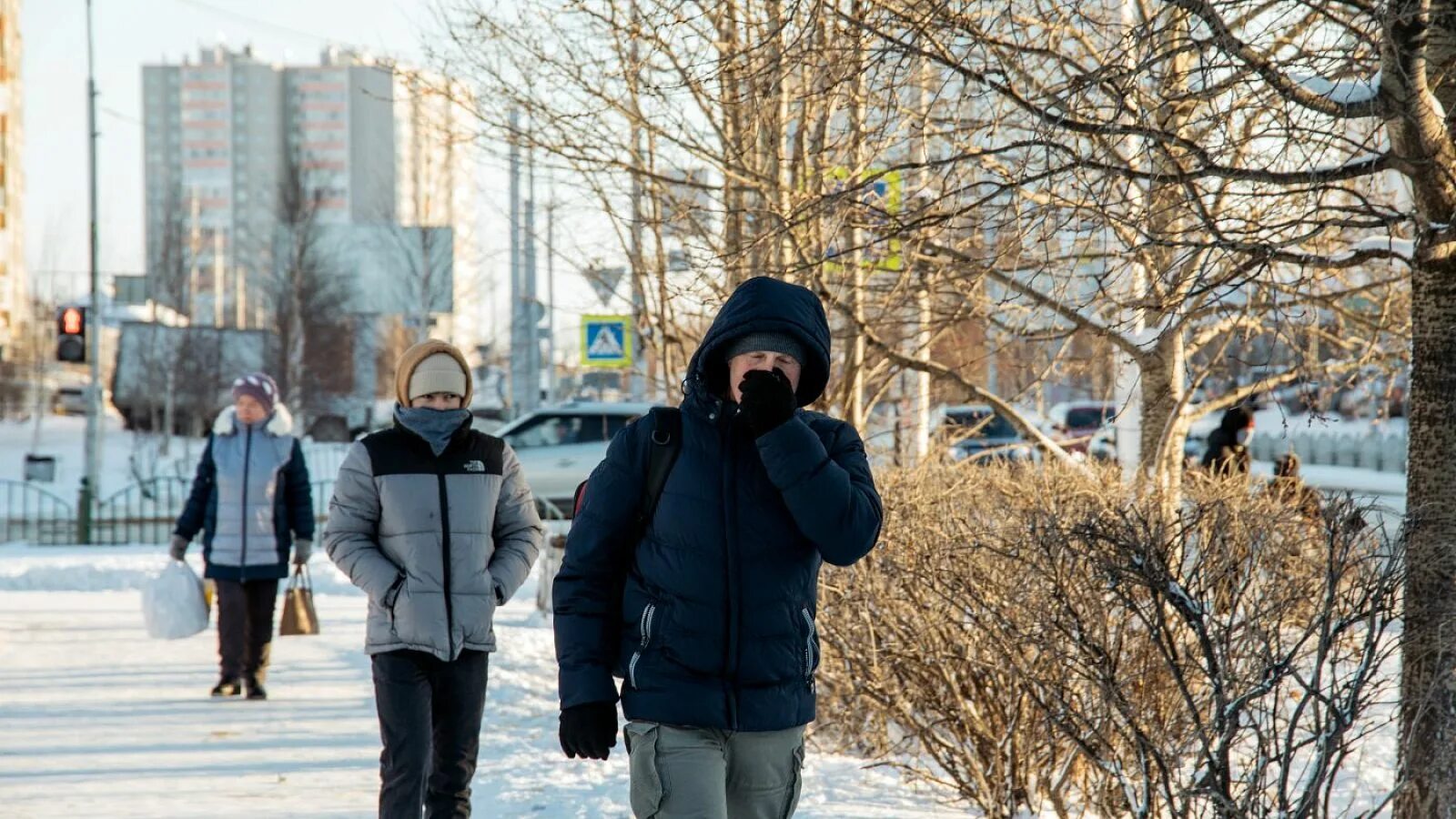 Жители Сургута. Зимний Мороз. Сургут население. Здоровье зимой.