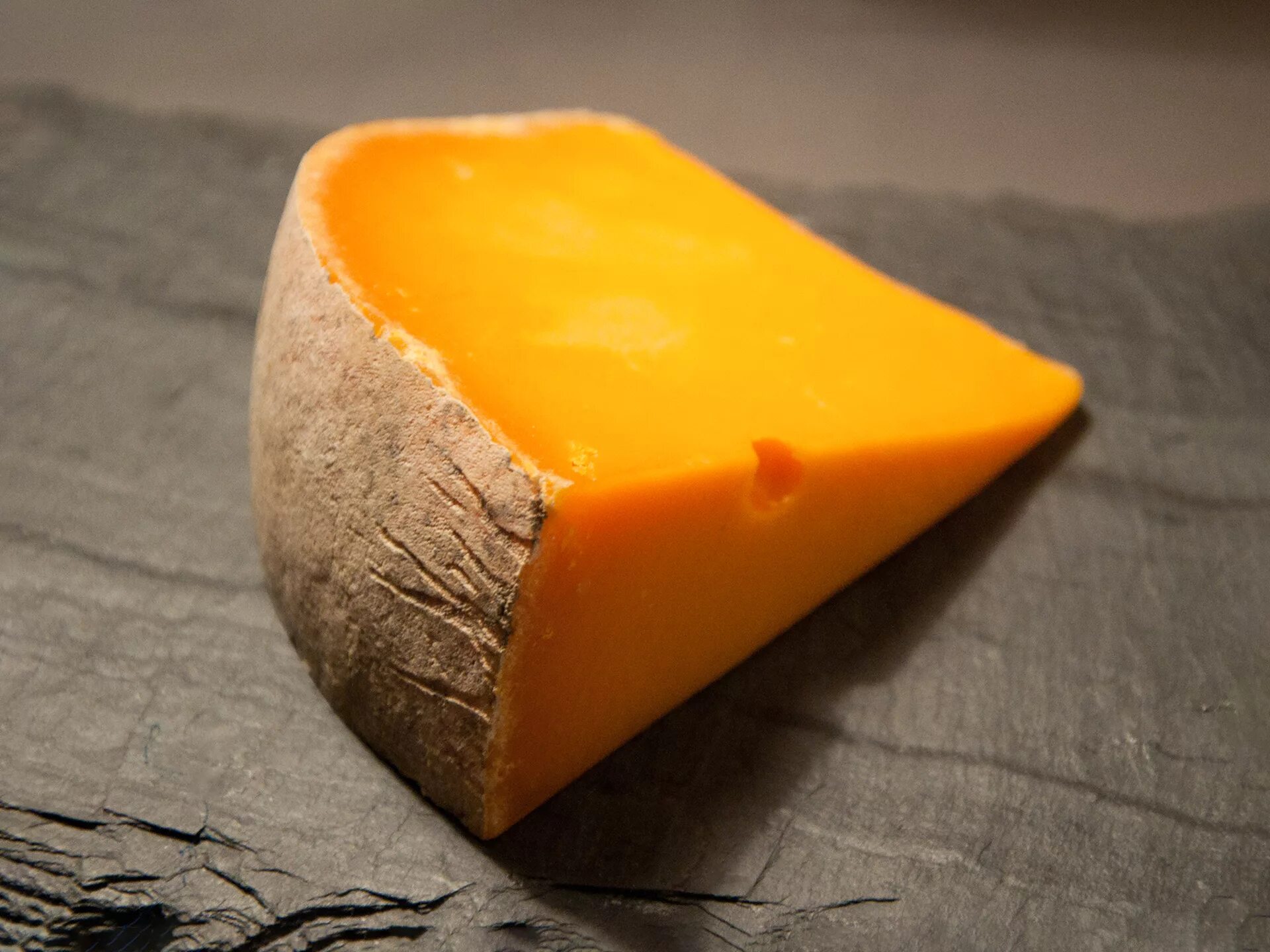 твердый желтый сыр. чеддер сулугуни кашкавал. самый твердый сыр. сыр чеддер красный. твердый желтый сыр.