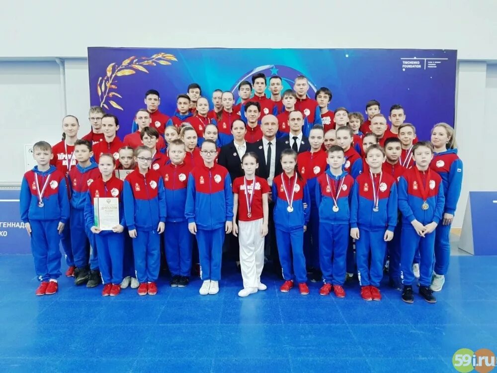 Золотой дракон пермь ушу. Центр изучения ушу пермь советской армии. Ушу соревнования. Форма ушу таолу. Ушу пермь.