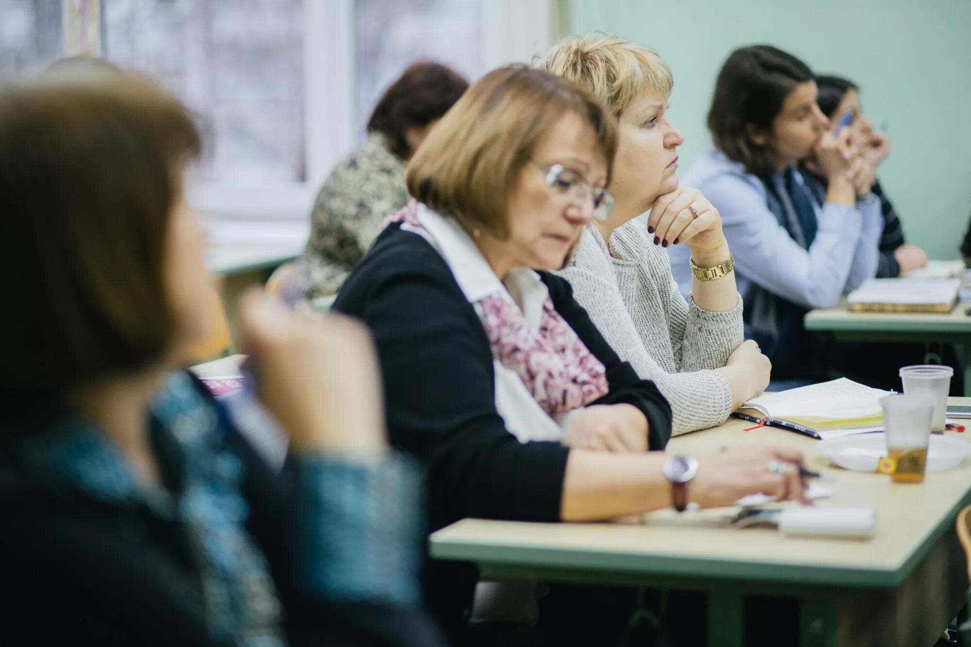 Совещание педагогов. Совещание учителей. Собрание учителей. Совещание учителей в школе.