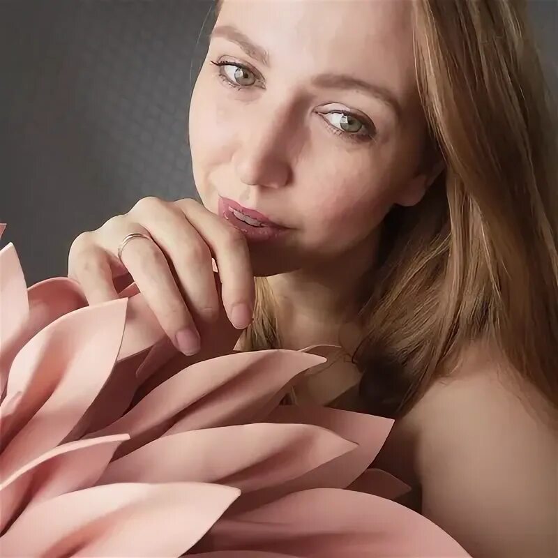 GeoFashion Look: Анна Гомонова в одежде от "Алеси" Geometria