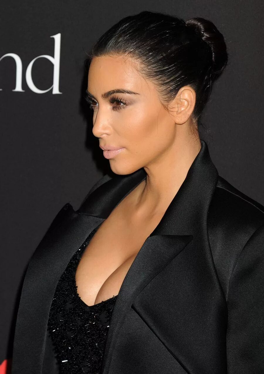 Каким кардашьян. Kim kardashian 2021. Каким кардашьян. Rbv rfhlfizy. Kim kardashian.