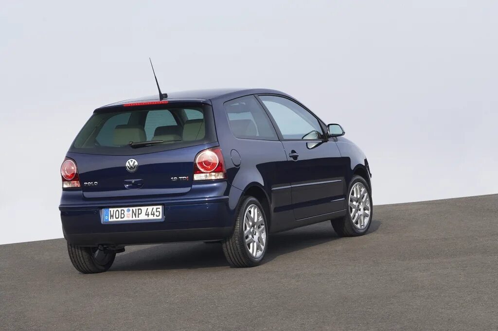 Купить поло 1.4. Volkswagen Polo 2005 хэтчбек. Фольксваген поло хэтчбек 2008. VW Polo 2008 хэтчбек. Фольксваген поло 2006 хэтчбек 1.4.