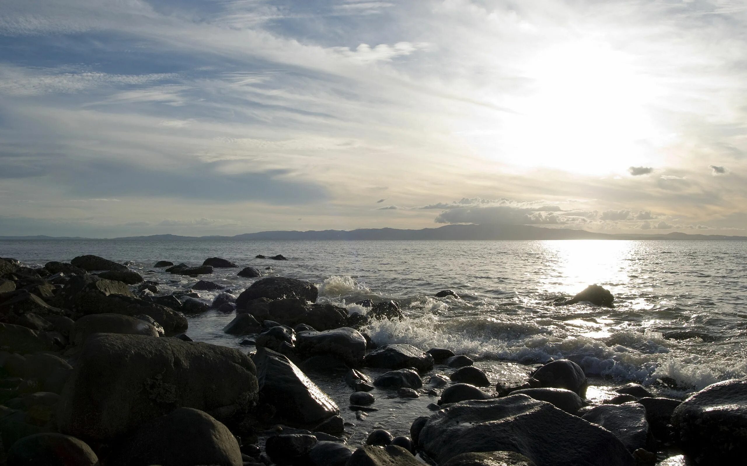 Песня на телефон берег. Белое море. Пасмурное море. Море фото. Море зимой.