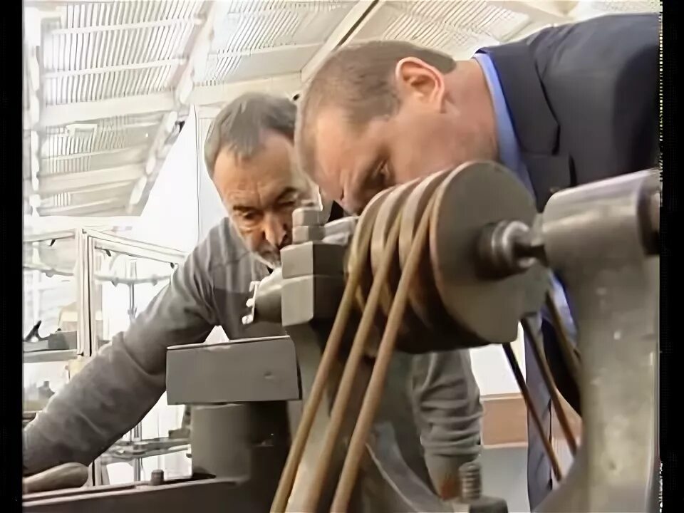 Контролер по выпуску транспортных средств. Контролер технического состояния автотранспорта. Выпуск автомобилей механиком атп. Механик по выпуску транспортных средств. Главный механик.