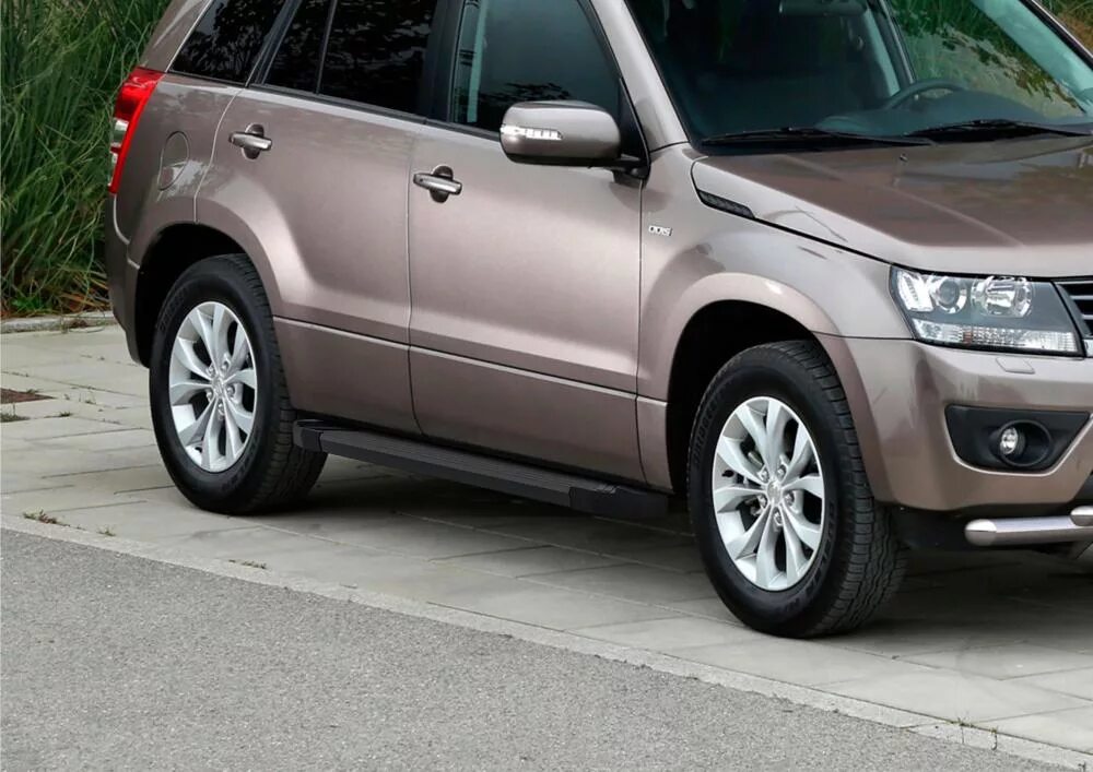 Витара пороги. Пороги для suzuki grand vitara. пороги гранд витара 2008. пороги suzuki grand vitara 2008. подножки на сузуки гранд витара 2008.