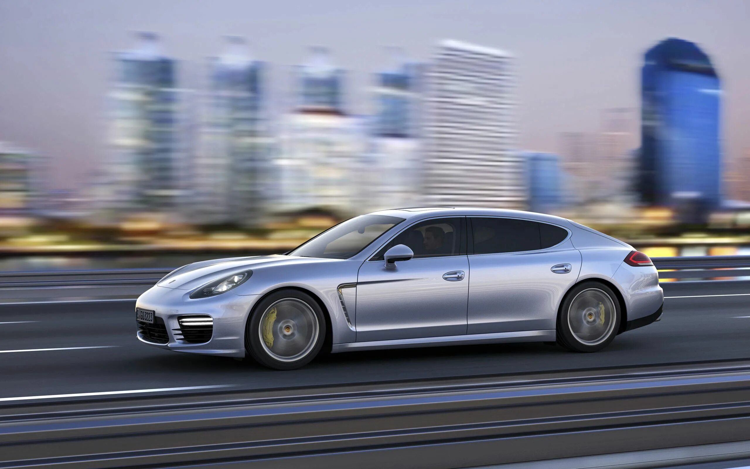 Порше сбоку. Porsche panamera 2025. порше панамера серебристый. porsche panamera хэтчбек. porsche panamera executive 2013.