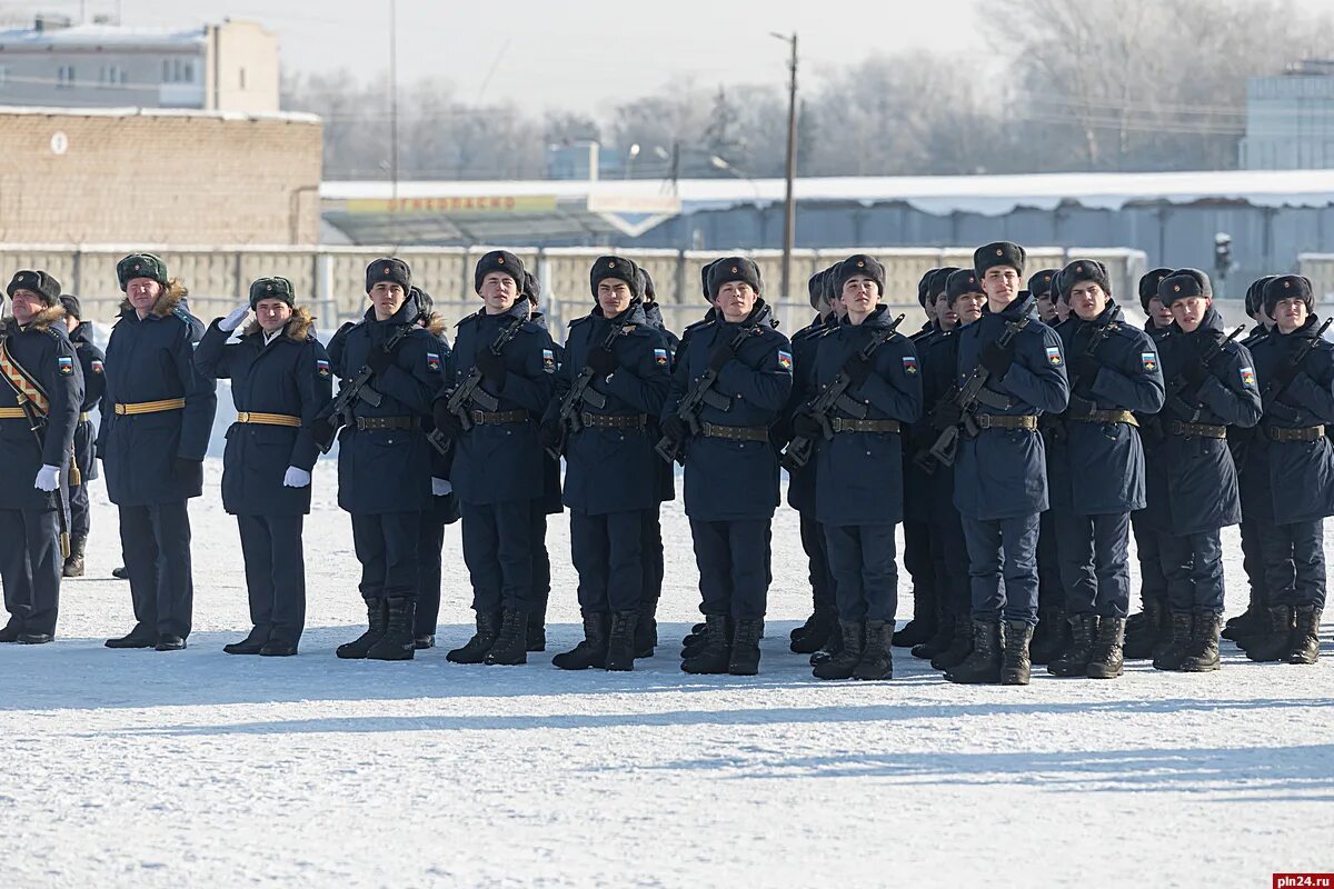 Псковский полк в нижневартовске. Псковская бригада ВДВ. Вручение боевых знамен Псков. Псковский десант. Воздушные войска.