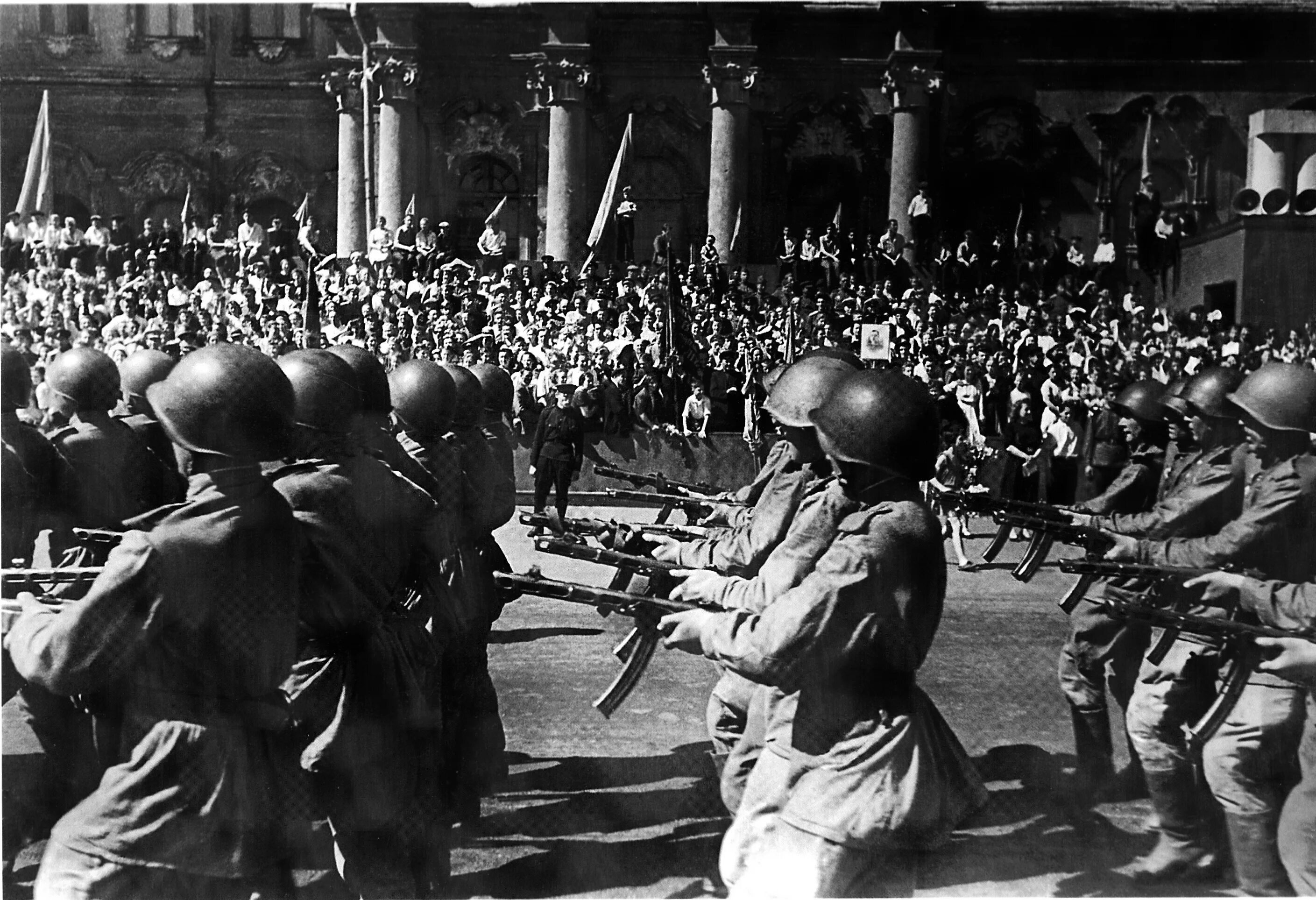 Фото победы великой отечественной войны 1941 1945. Парад Победы 1945 года. Конец Великой Отечественной войны 1945.