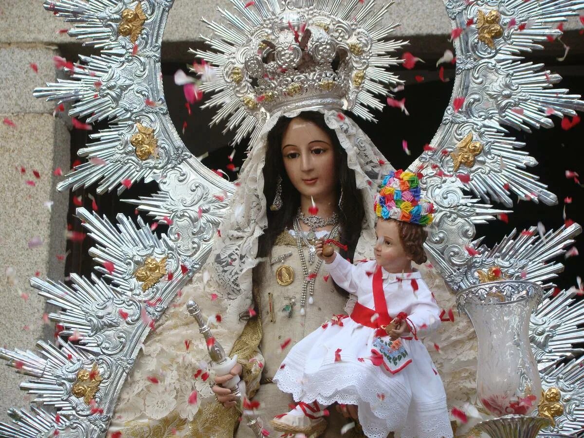 Богоматери из Канделарии. La Virgen Taqueria Москва. TX_Candelaria. Maria Candelaria Santo Domingo. La virgen москва