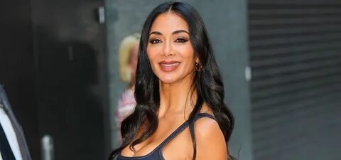 Жалаңаш Николь Шерзингердің суреті