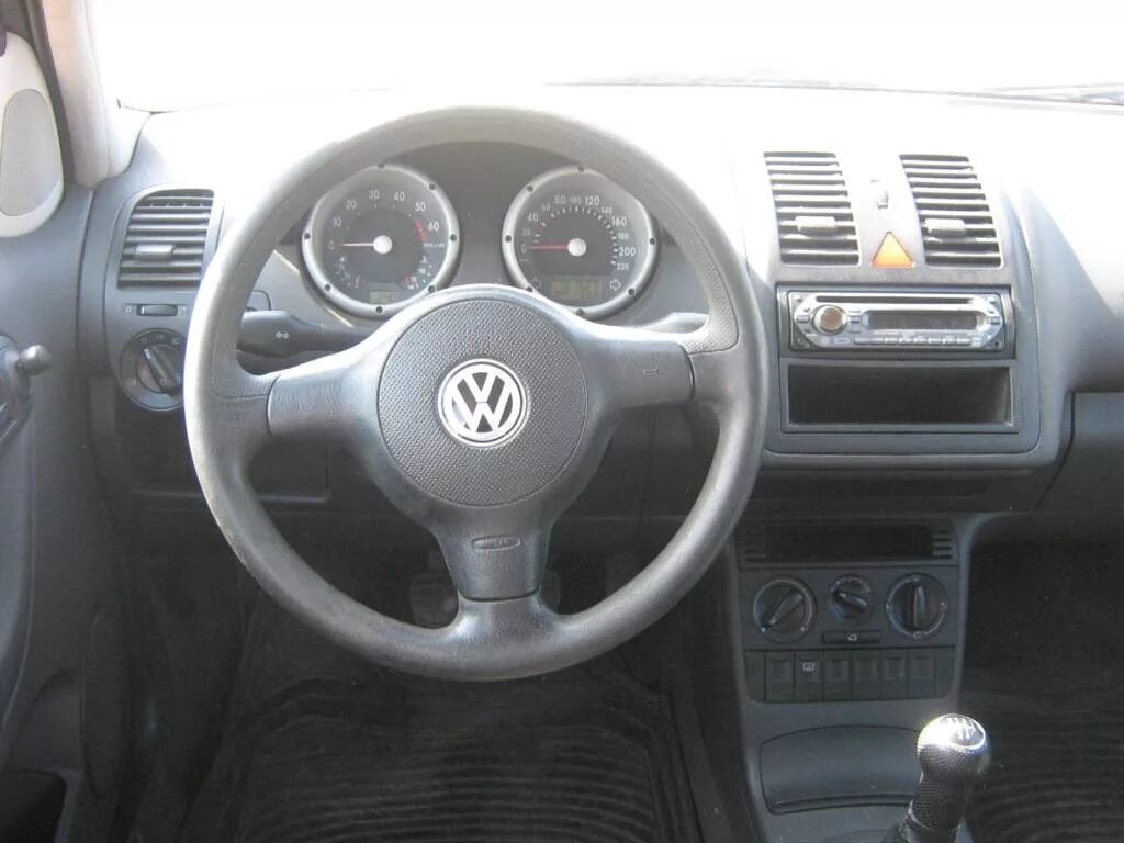 Volkswagen Polo 1.4 2001 Торпедо. Volkswagen Polo 2001 салон. Polo 1.4 2000 салон. VW Polo 1999 1.4.