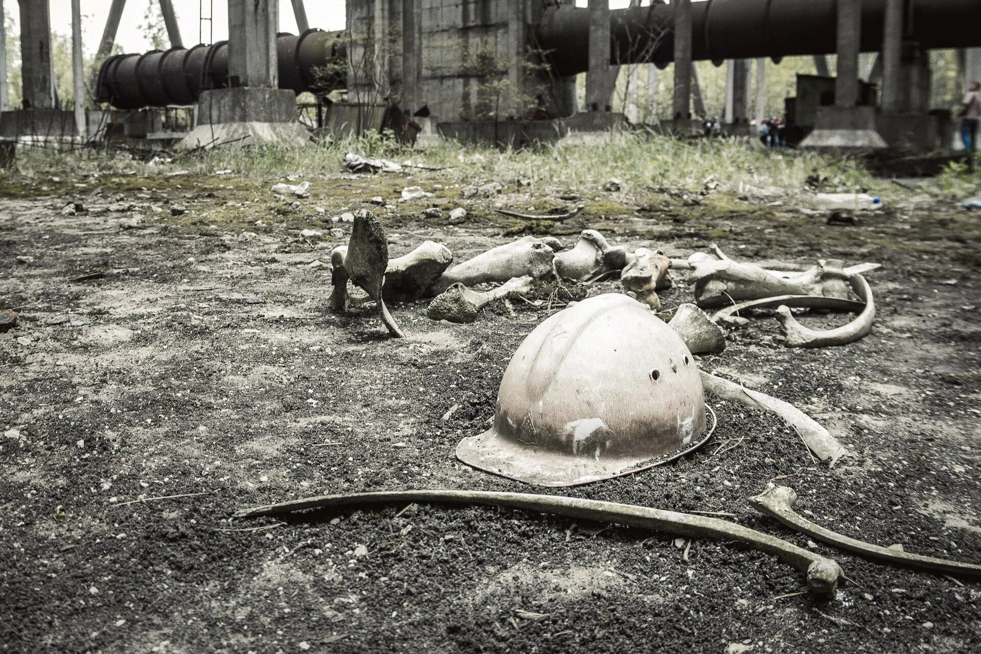 Чернобыль жуткие. Чернобыль взрыв. Припять авария на Чернобыльской АЭС. Чернобыль катастрофа. Чернобыль реактор.
