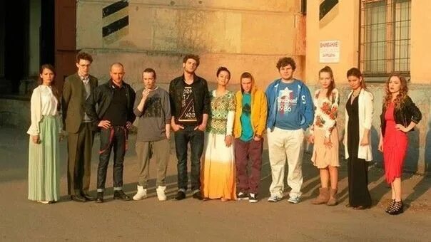 Пин на доске ▽ Выжить после △ Кино, Фильмы, Актеры