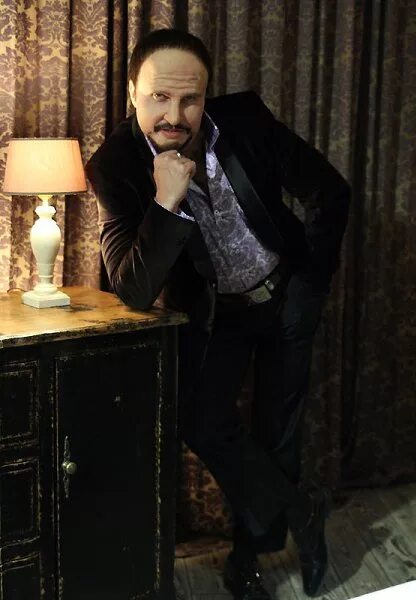 ревва стас михайлов. певец стасов. михаил стасов дублер. михаил стасов и стас михайлов. стас михайлов поздравляет с 8 марта.