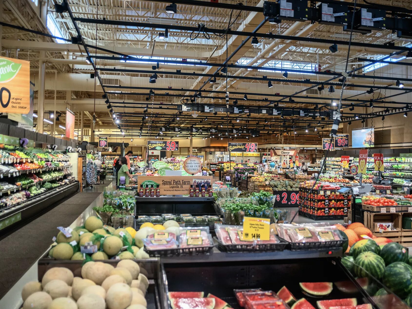 Полки супермаркета. Магазин продукты. Полки с продуктами. Магазин фото. Продуктовый магазин рядом со мной.