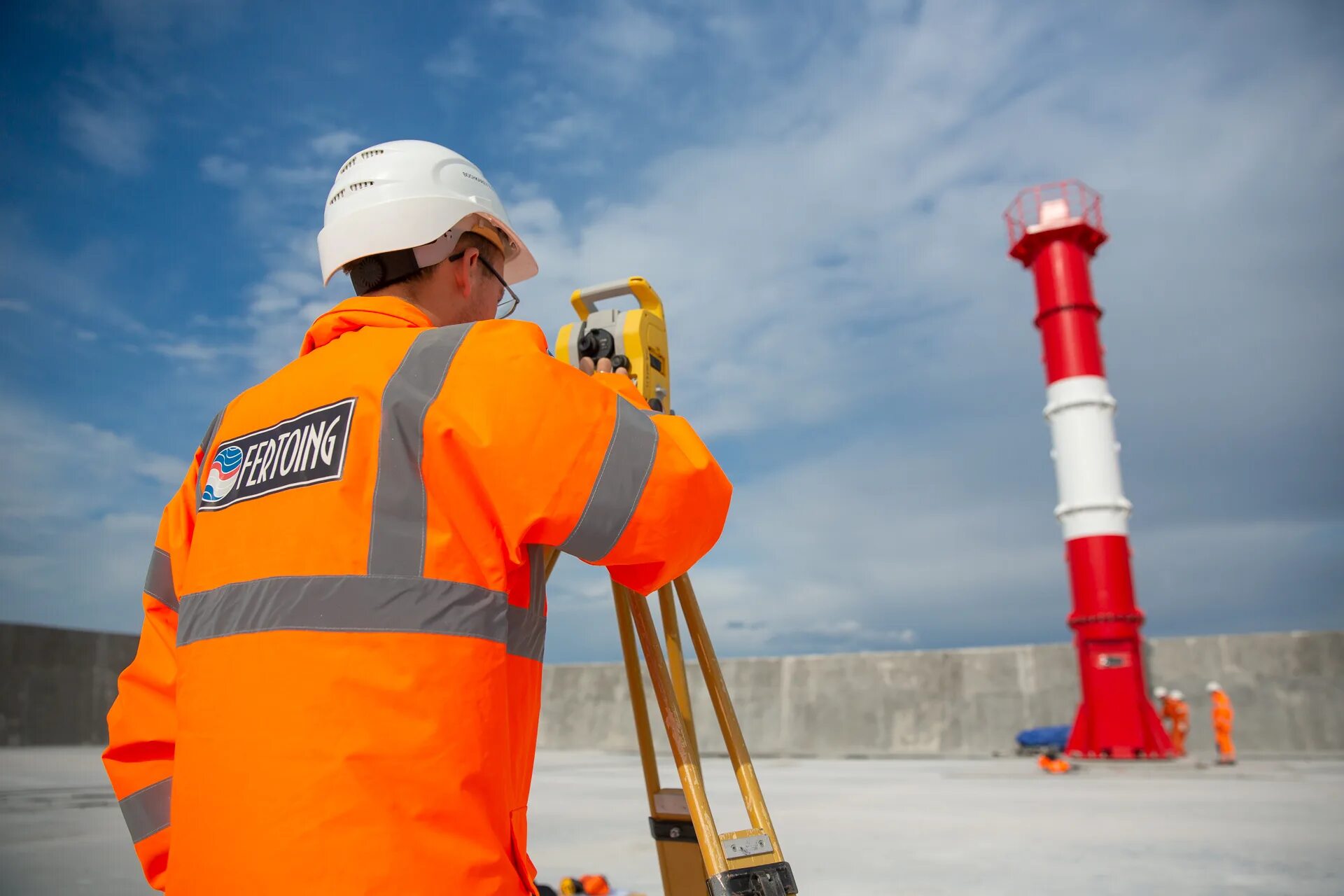 работник геодезии. работник геодезии. работников геодезии и картографии. день геодезии и картографии в 2022. работник геодезии.